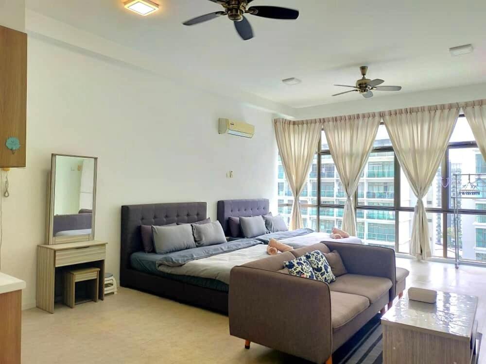 Mount Austin #Palazio B2 #BigStudio 4Pax #Smart TV, Johor Bahru