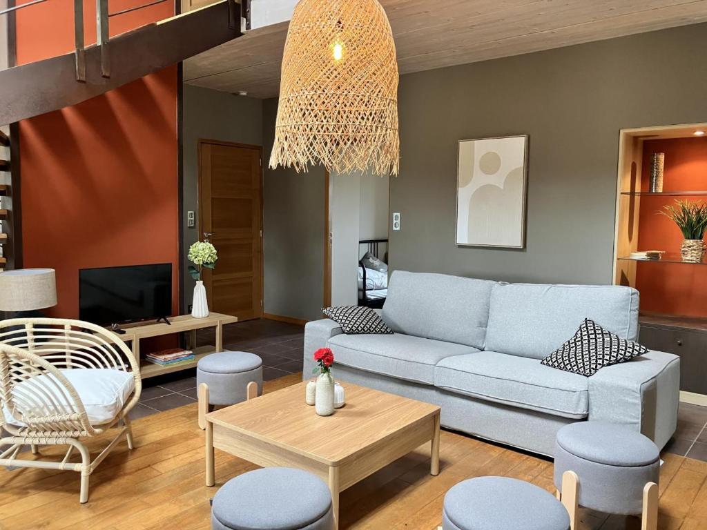 Gîte Cerf Ailé à Montbeugny, 14 pers, Animaux admis, Wifi - FR-1-489-593, La Faye