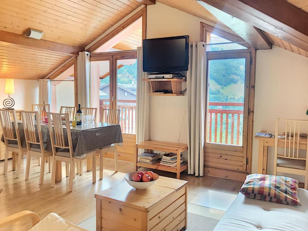 Appartement lumineux sous pente proche des pistes avec balcon - FR-1-344-1246 - 1