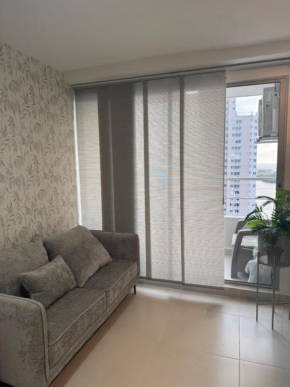 Lindo apartamento a 3 calles de las playas y a 3 minutos del centro histórico - 1