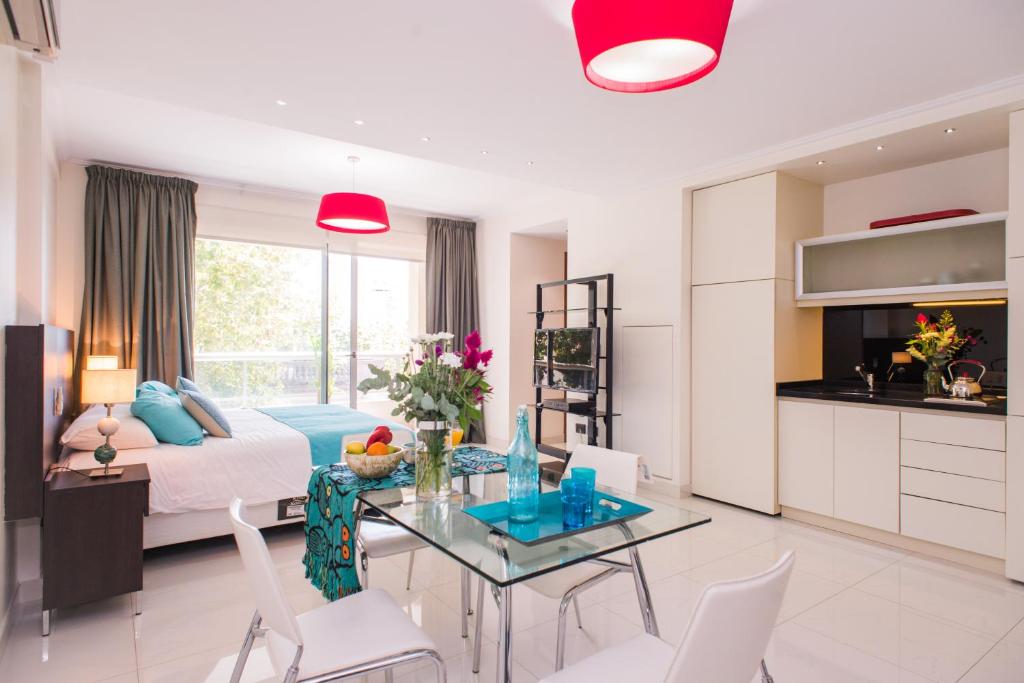 Soho Luxury Suites - 5