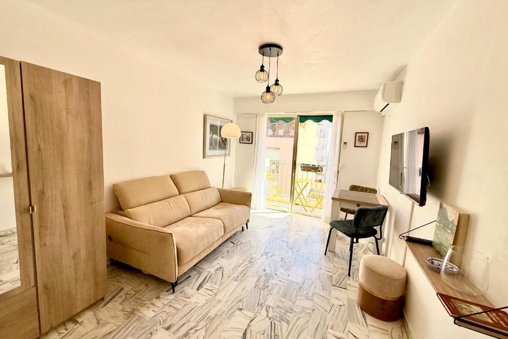 Antibes City Center - Studio for 2 people - 4