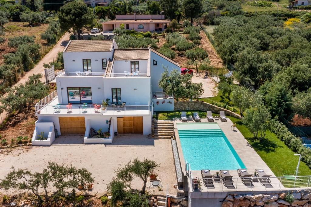 Villa Maria con piscina e vista mare 12 posti letto - 2