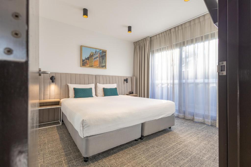 Quest Fremantle, Fremantle