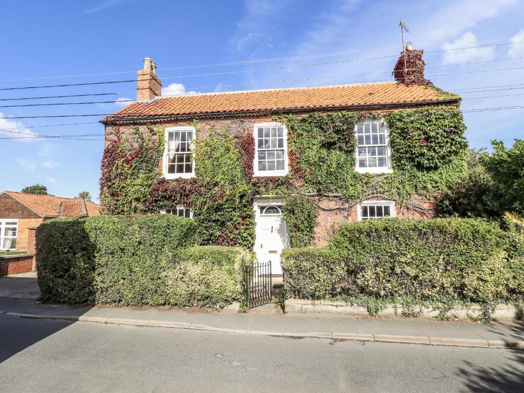 Holme Farm, Ruskington