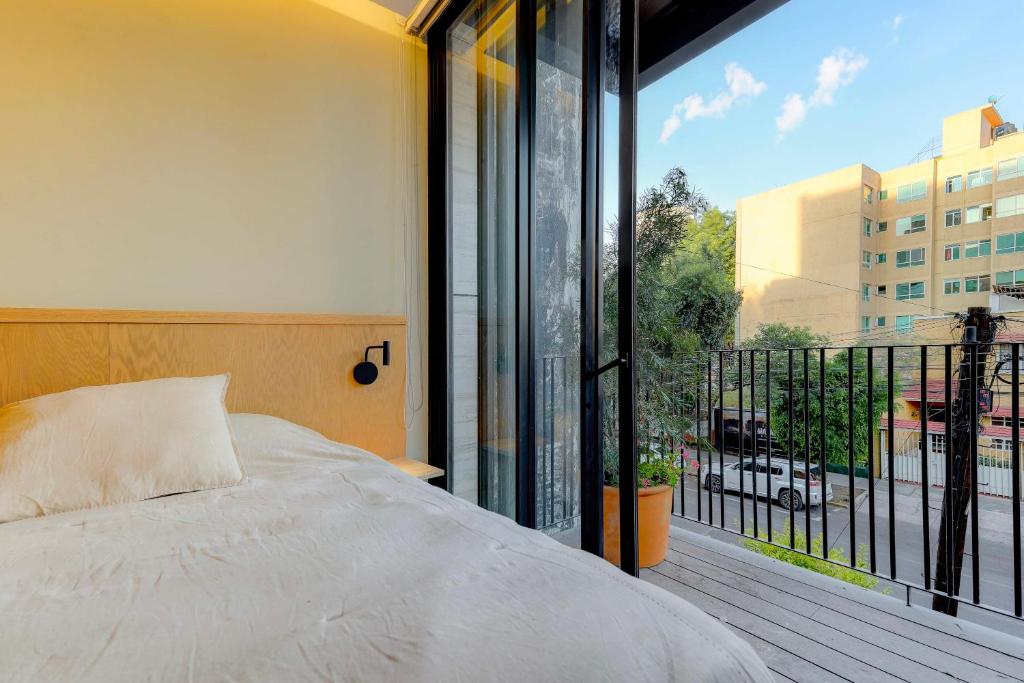 Capitalia Aristoteles Polanco w Balcony View - 4