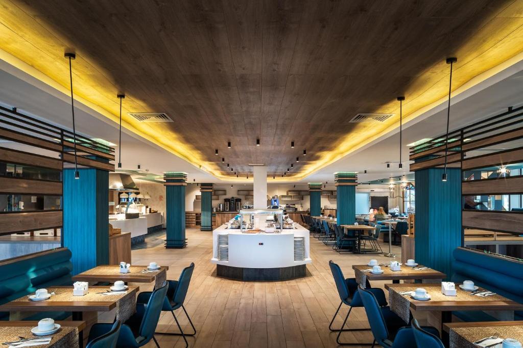 Maspalomas Resort by Dunas — Restaurant & bars in Maspalomas, Canary Islands