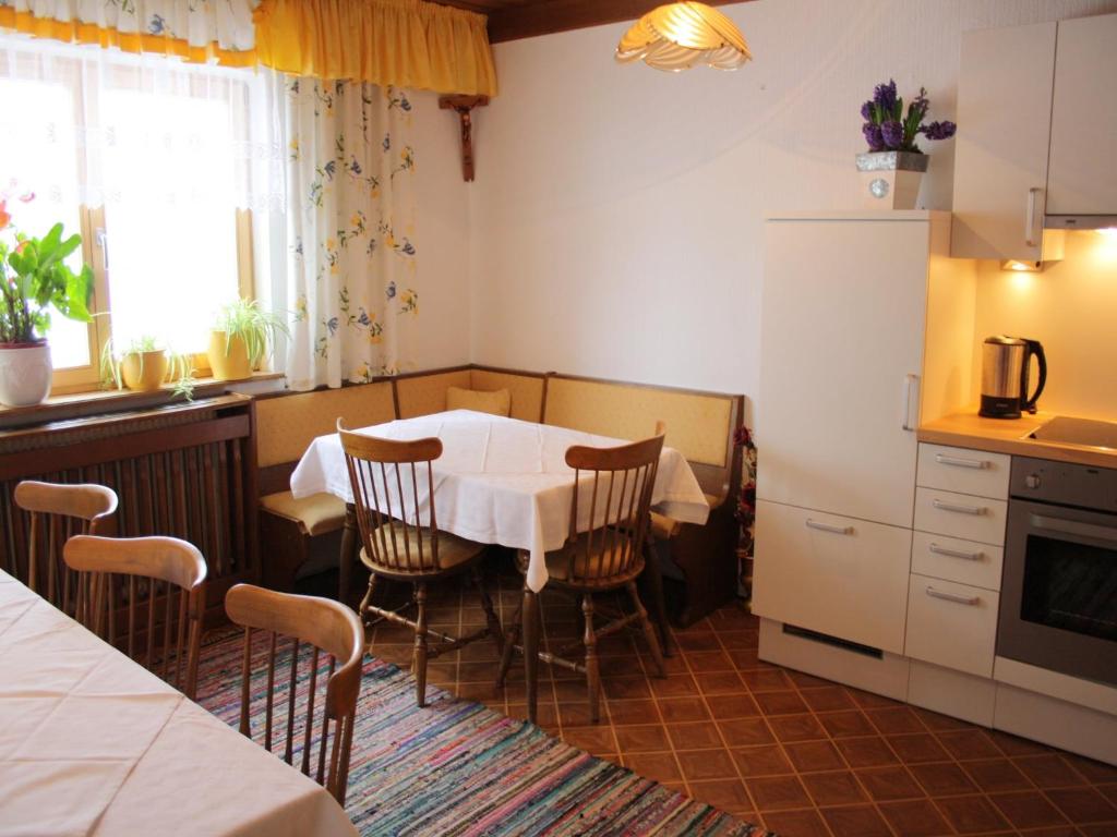 Apartment in Taxenbach near Ski Lift - 2
