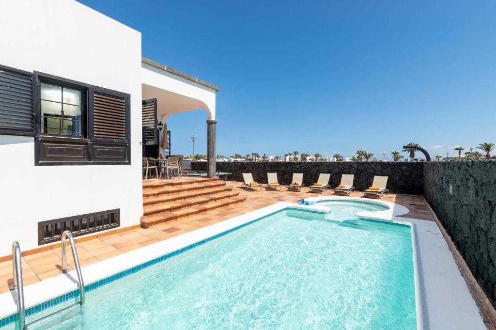 Villa Emerita by Villa Plus - 2