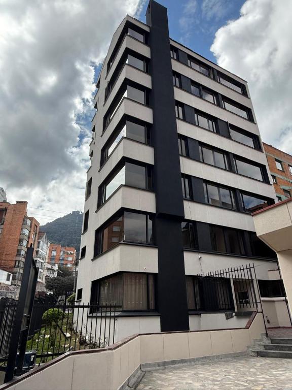 Cozy Stay near Javeriana University - 5