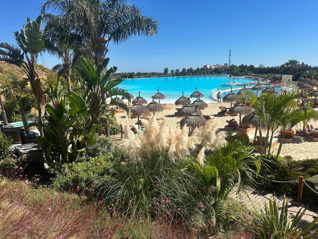 Alcazaba Blue Lagoon 3 bedroom, Ground floor Apartment - 1
