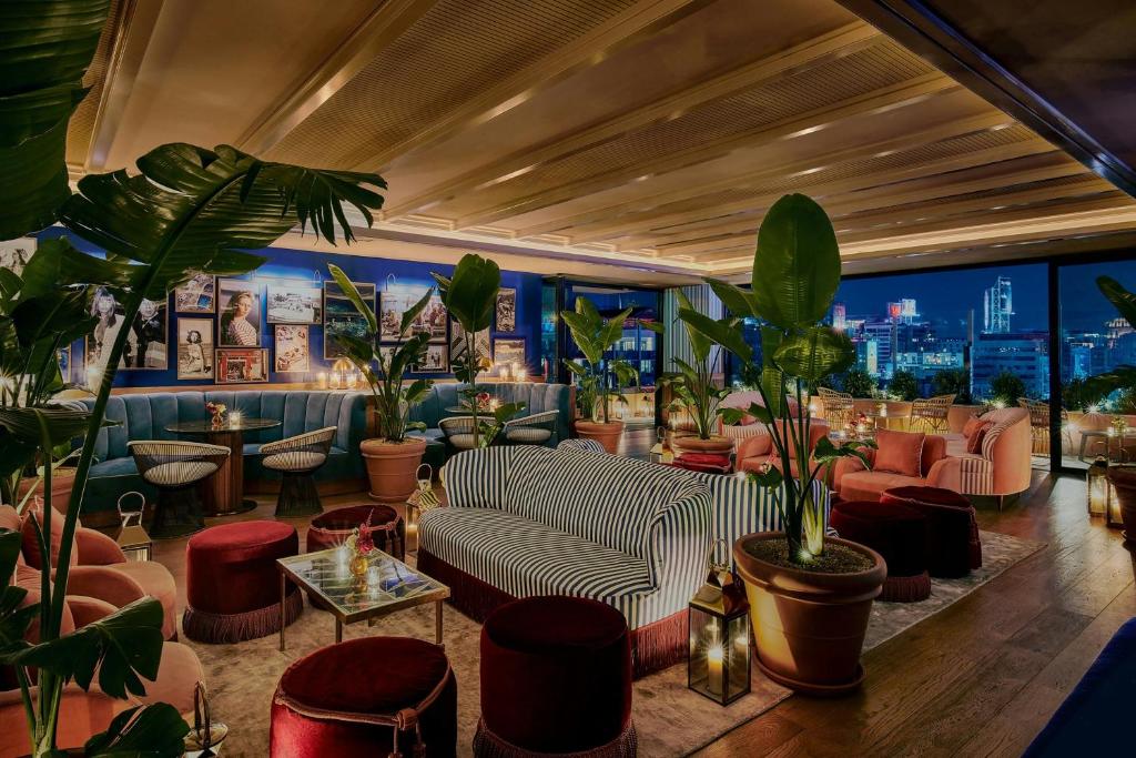 Bar/lounge