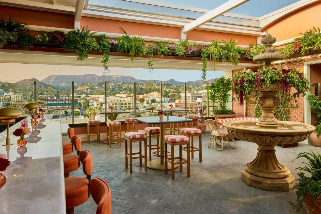 Bar/lounge