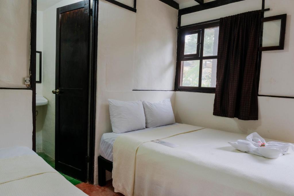 Triple Room with Private Bathroom