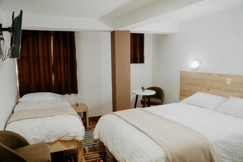Atusparia Guest House Huaraz - 2
