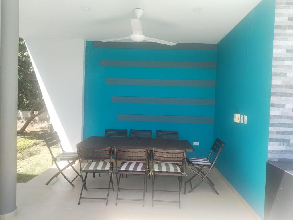 Look at the Carmen de Apicalá house with air conditioning - 3