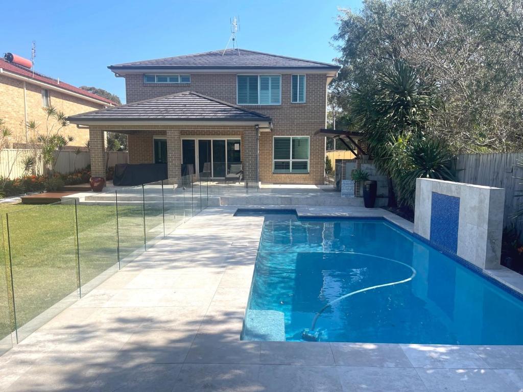 Sunkissed Manor - Swimming Pool - 3 Mins to Beach, Callala Beach