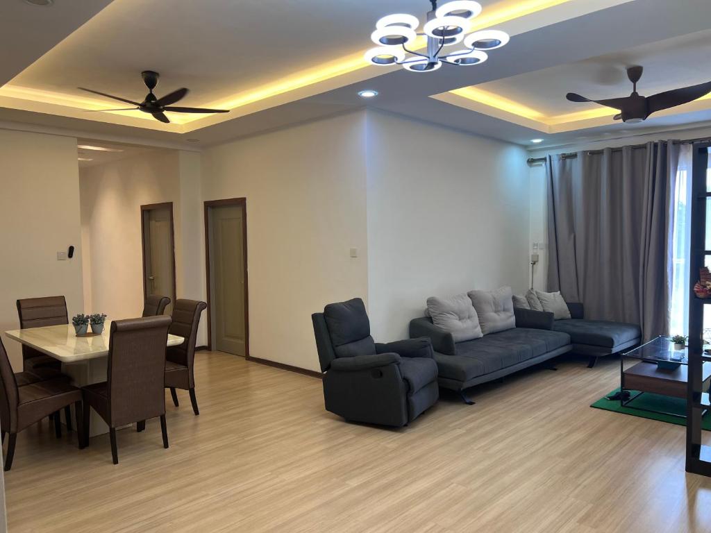 J5 Apartment by Azhara Homestay, Bintulu