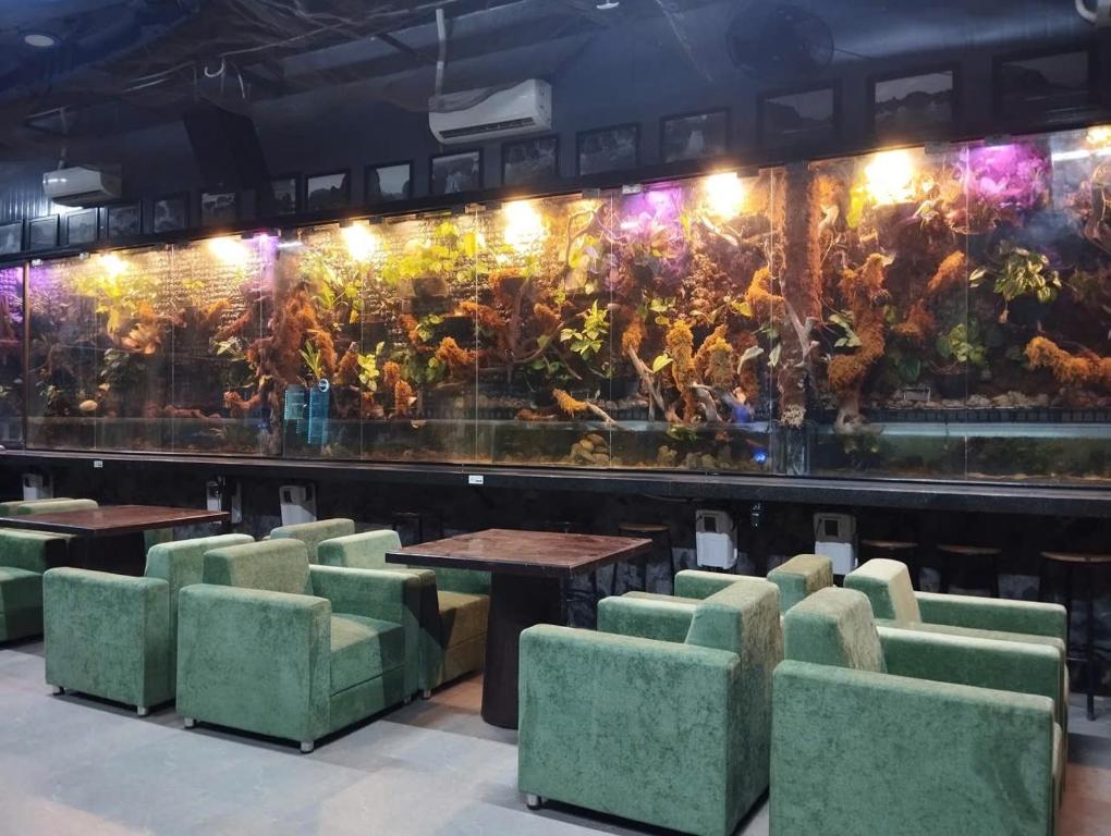 Sunflower Hotel