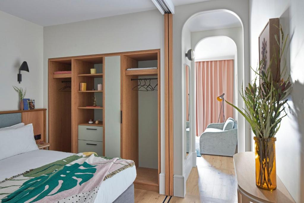 Turing Locke Cambridge, Кембридж