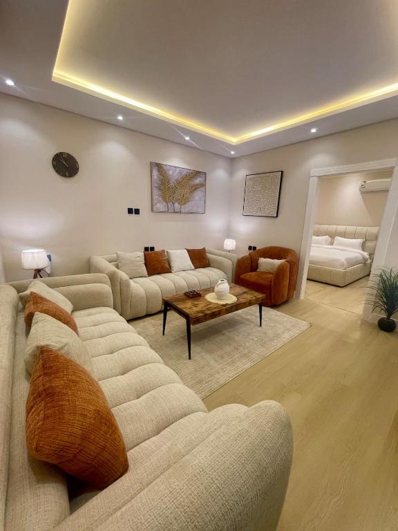 Apartment with elegant hall and self check-in, Rijád