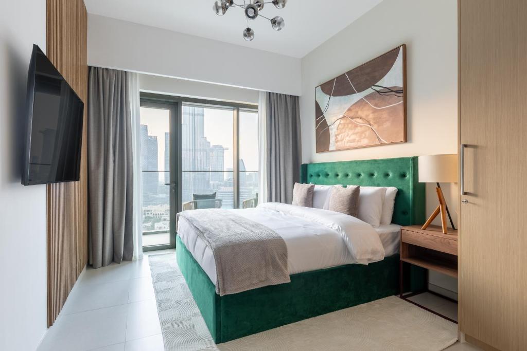 Spacious 2BR with Burj Khalifa View in Downtown Dubai, Dubaï