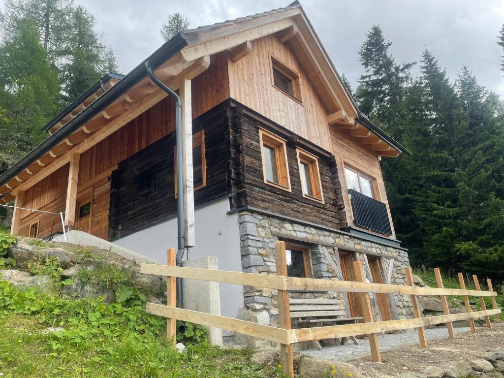 Kesselgrubenhütte - Deine Auszeit auf der Alm - 2