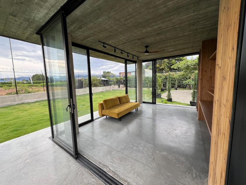 Exclusiva Casa de Campo en Rozo - Piscina, Parqueadero y Zonas Verdes - 2