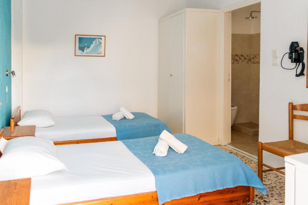Dilino — Hotel rooms in Kamari, South Aegean