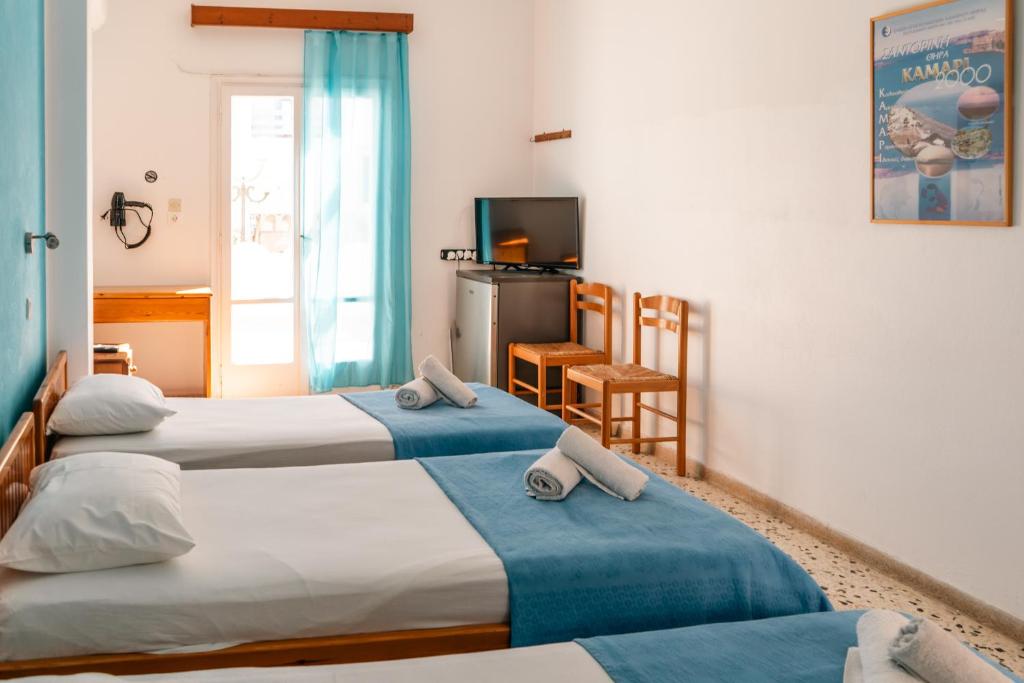 Dilino — Hotel rooms in Kamari, South Aegean