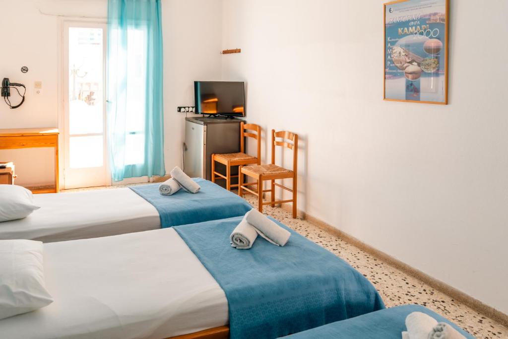 Dilino — Hotel rooms in Kamari, South Aegean