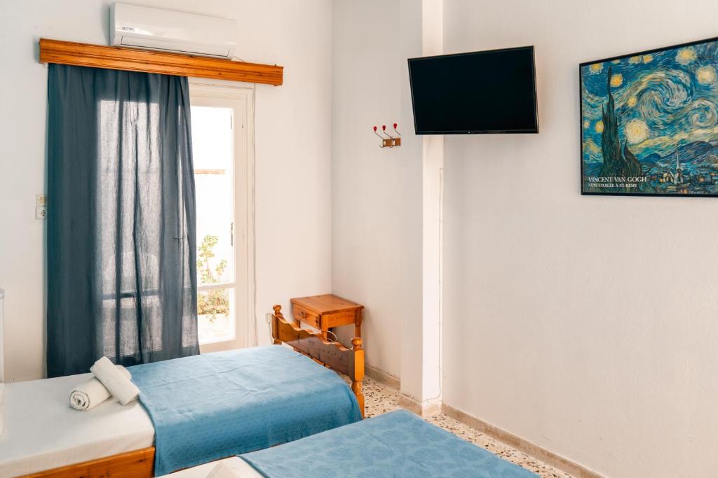 Dilino — Hotel rooms in Kamari, South Aegean