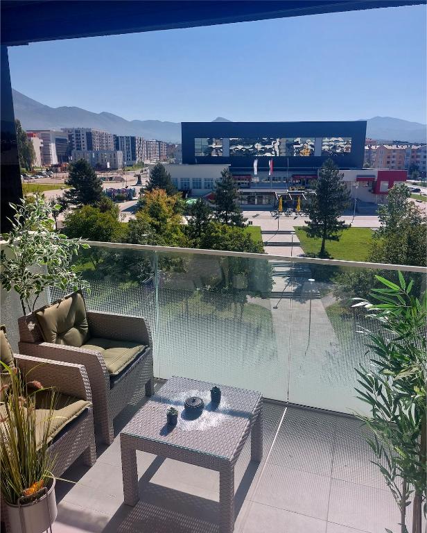 Modern apartment with garage near Sarajevo Airport - free parking - 3