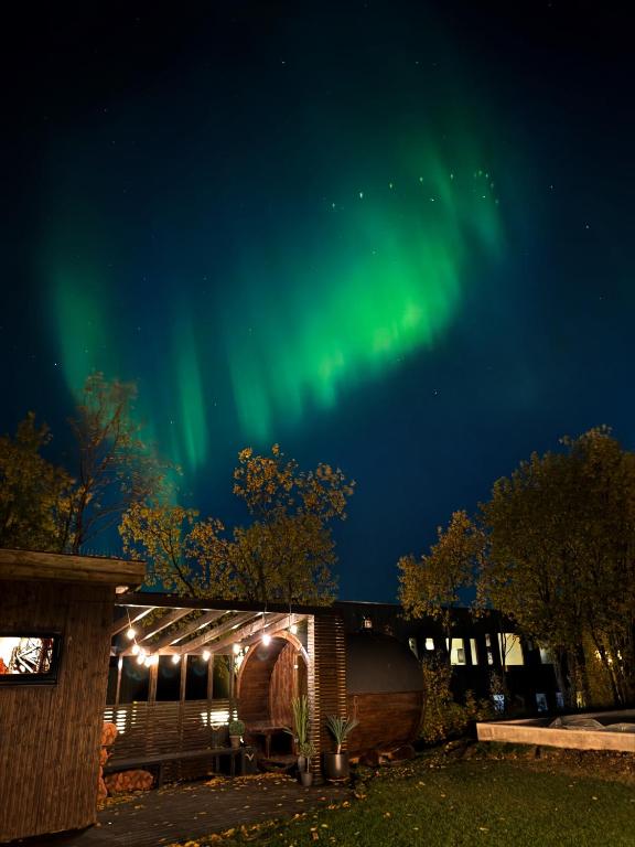 Aurora Polaris Apartment - Outdoor Sauna - FREE Parking - 750m from City Center, Tromsø