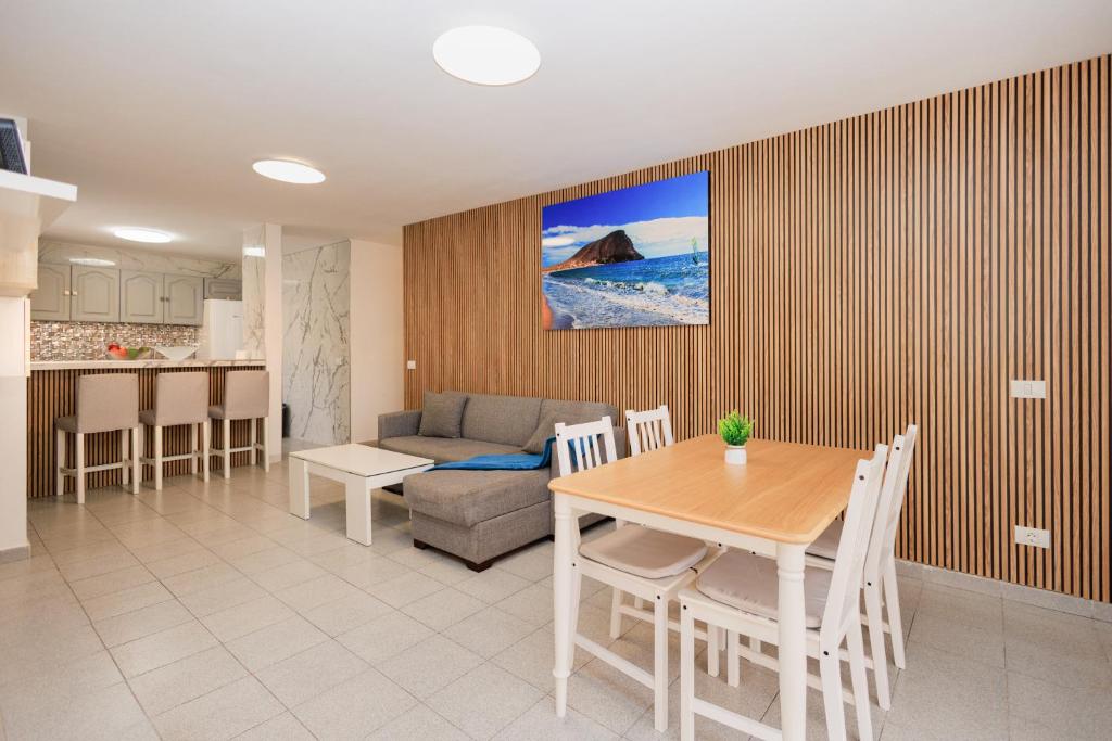 Los Cristianos Penthouse Alma Homes - 1