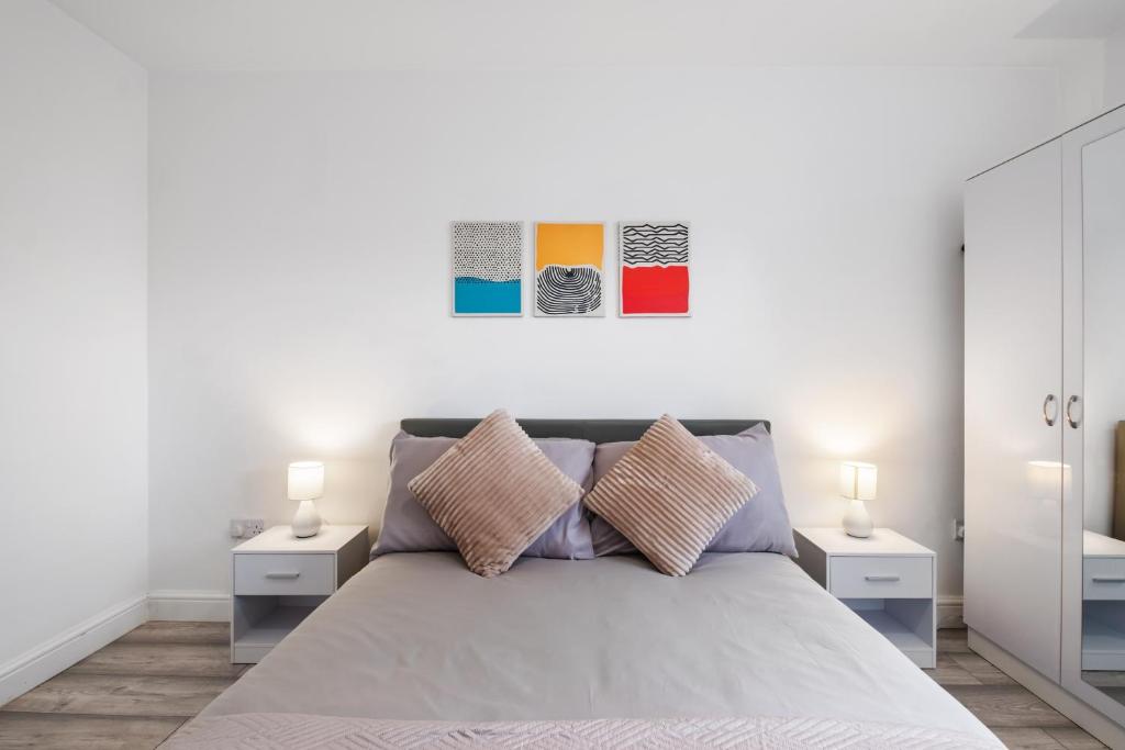 Stylish 1 Bed Apt 4 Min to Airport WiFi & Parking, Luton