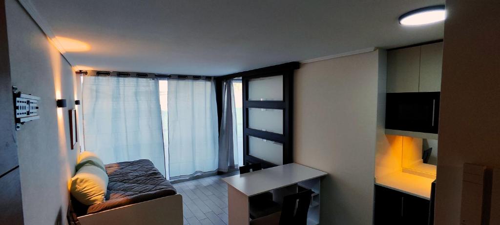 Disfruta de una estadía inolvidable en el corazón de Santiago, Hasta 3 personas - 4