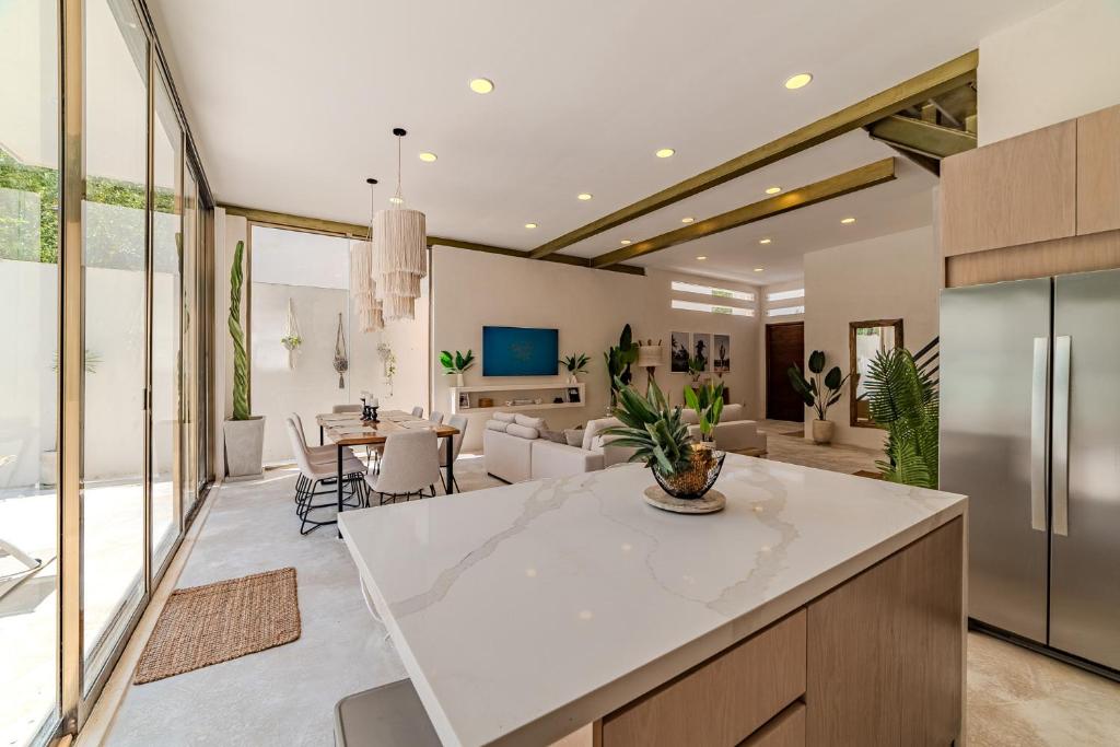 Villa Tulipan Modern 4 bedroom 4 bathroom and private pool - 3