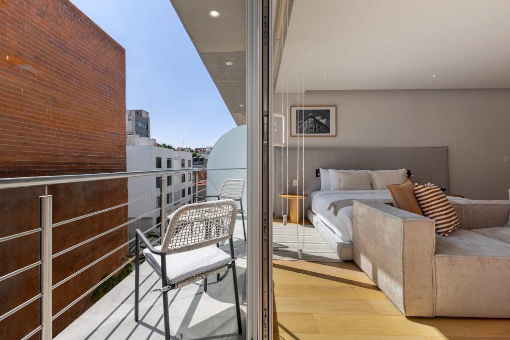 312 Std A Capitalia Juarez Urban Studio with Balcony and Gym - 2