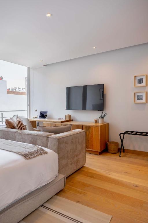 411 Std B Capitalia Central Studio plus Balcony and Gym - 5