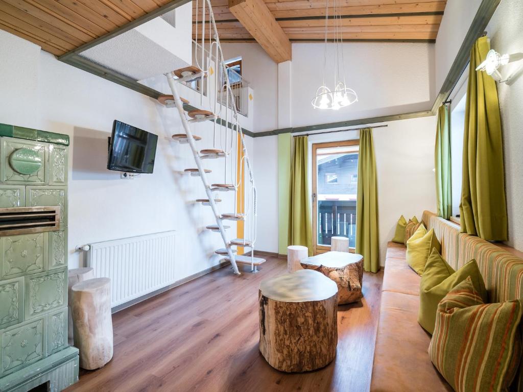 Apartment in Saalbach near Ski Lifts