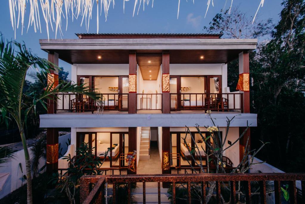 28 Degrees Lembongan, Nusa Lembongan