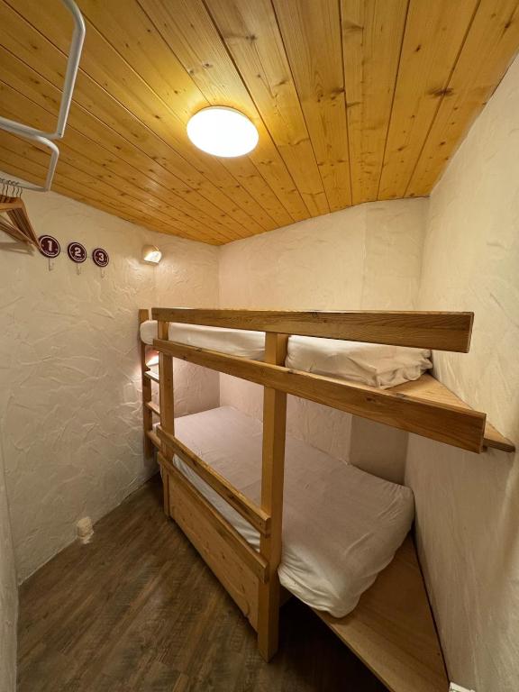 Studio cabine balcon vue montagne pieds des pistes - 2