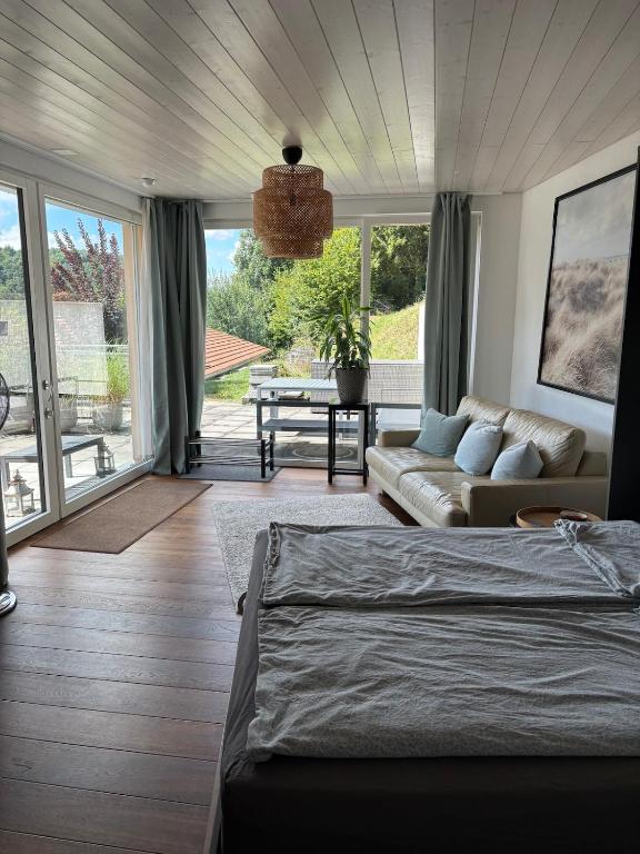 Luxury Studio, Hillside View in Mettau,, Wil