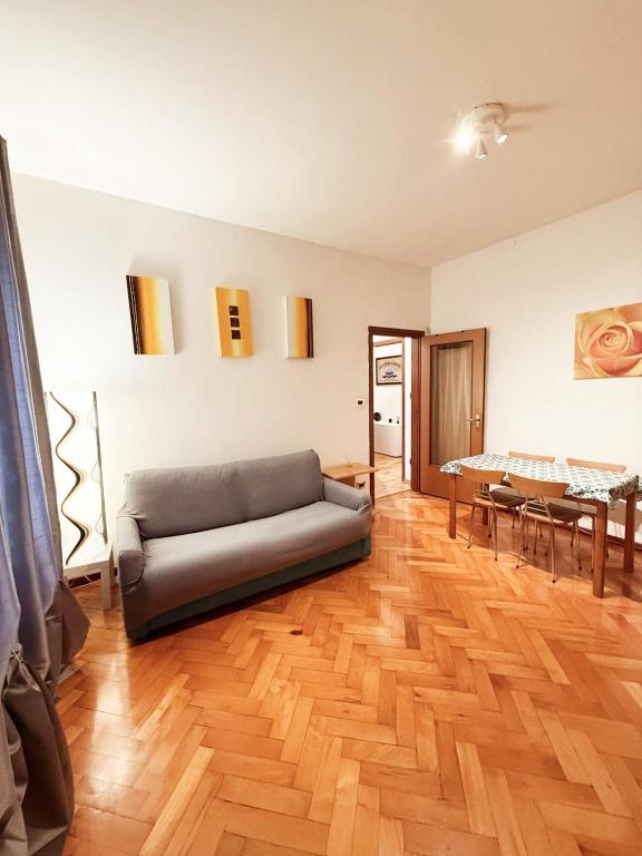 Casa Monticello 1 - 2