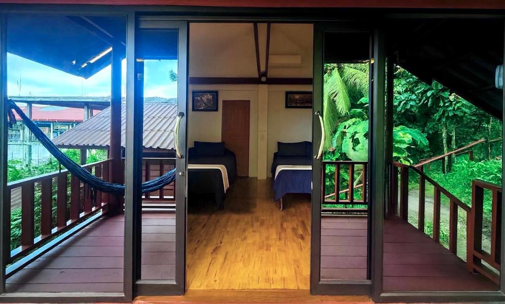 Happy Elephant Bungalow