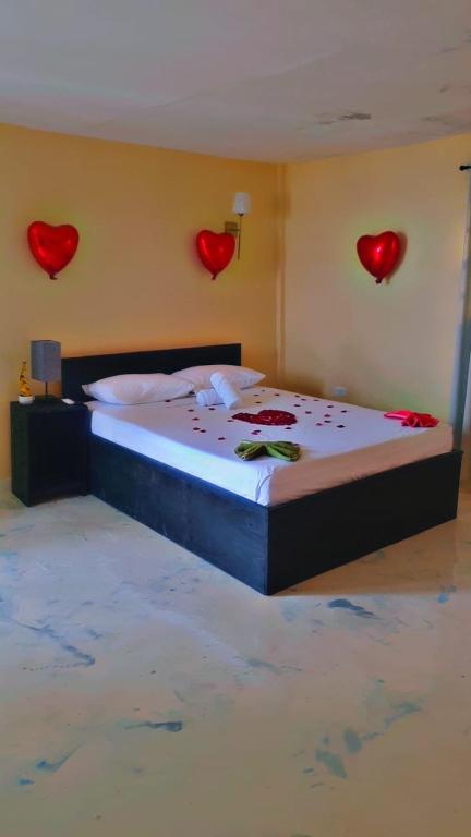 Very Romantic, Saint Georgeʼs