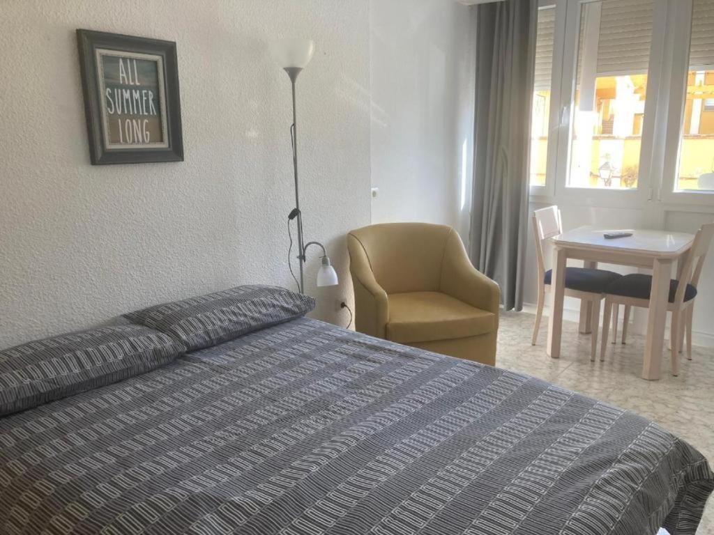 EconoStay Los Cisnes 2, Benalmádena