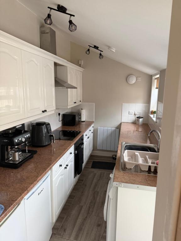 Woodside Bungalow, Stevenston photo 3