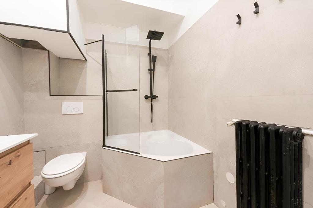 Azur elegance AIR CONDITIONING Beach 8 min Sleeps 6 - 5